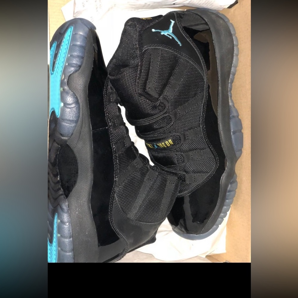 Nike Air Jordan 11 Retro - Black/Turquoise Accents